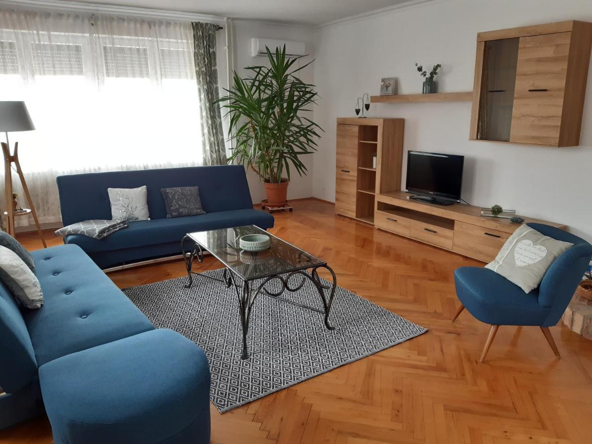 티하니 Apartman Nikol 아파트 외부 사진